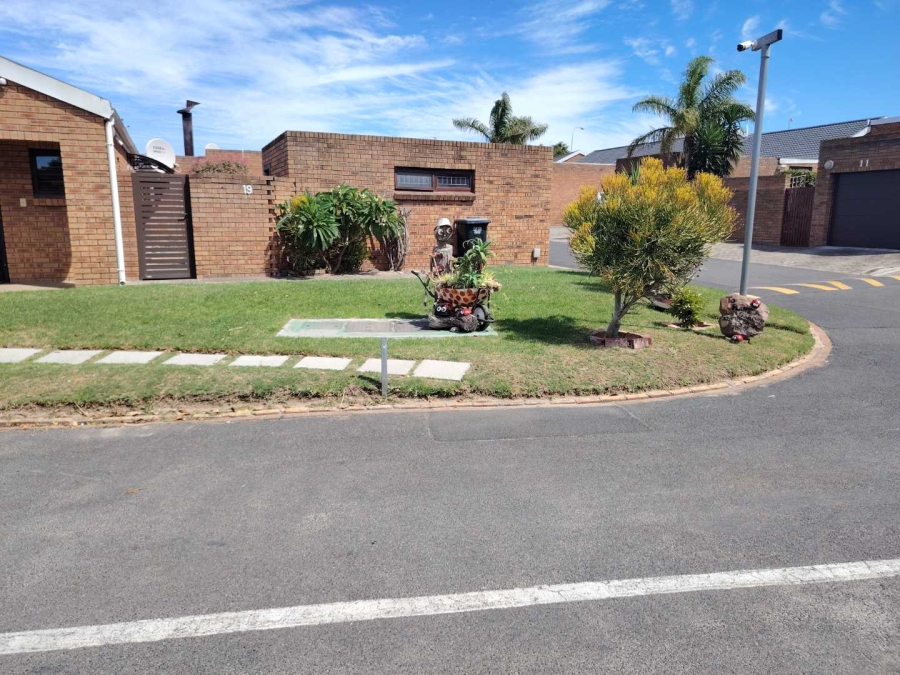 To Let 2 Bedroom Property for Rent in Eden Park Western Cape